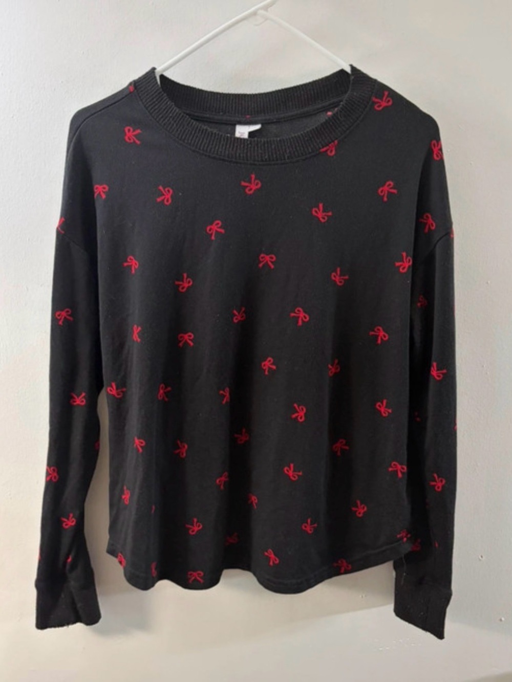 Black Crewneck Sweater with Red Bow Embroidery